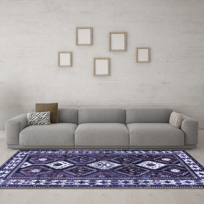 Machine Washable Persian Blue Traditional Rug in a Living Room, wshtr2555blu