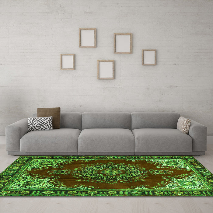 Machine Washable Medallion Green Traditional Area Rugs in a Living Room,, wshtr2557grn