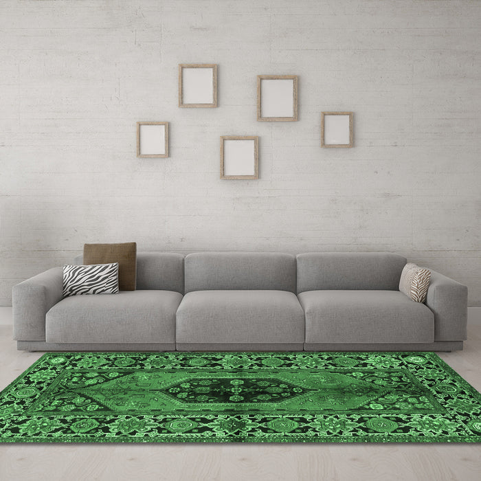 Machine Washable Persian Emerald Green Traditional Area Rugs in a Living Room,, wshtr2562emgrn
