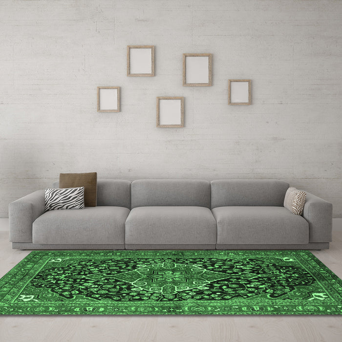 Machine Washable Medallion Emerald Green Traditional Area Rugs in a Living Room,, wshtr2563emgrn