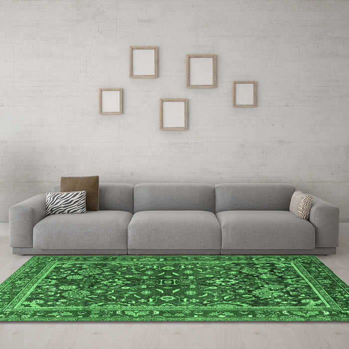 Machine Washable Persian Emerald Green Traditional Area Rugs in a Living Room,, wshtr2564emgrn