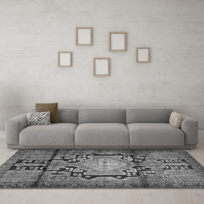 Machine Washable Persian Gray Traditional Rug in a Living Room,, wshtr2568gry