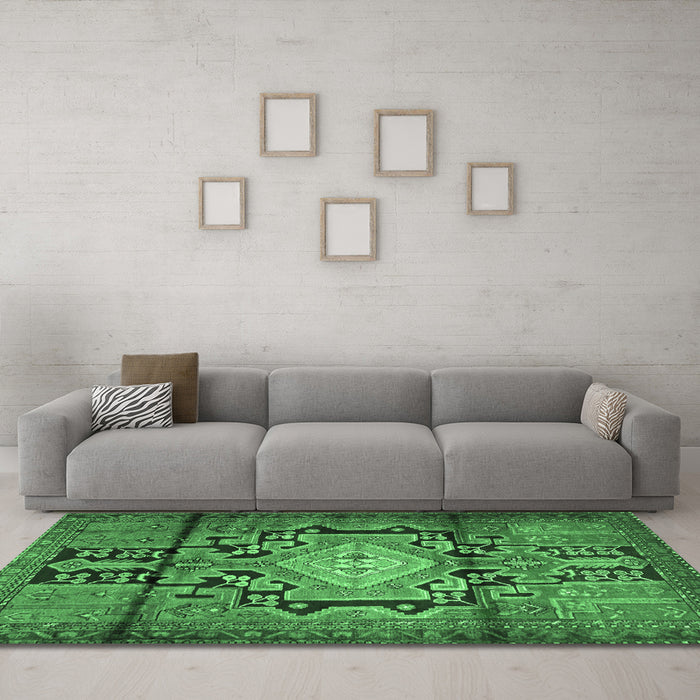 Machine Washable Persian Emerald Green Traditional Area Rugs in a Living Room,, wshtr2568emgrn