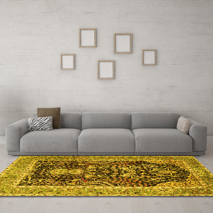Machine Washable Animal Yellow Traditional Rug in a Living Room, wshtr2569yw