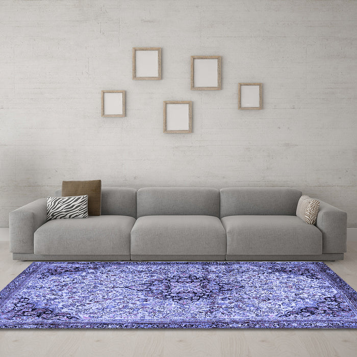 Machine Washable Medallion Blue Traditional Rug in a Living Room, wshtr2574blu