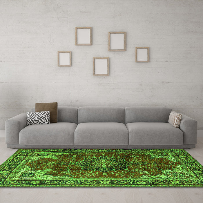 Machine Washable Medallion Green Traditional Area Rugs in a Living Room,, wshtr2575grn