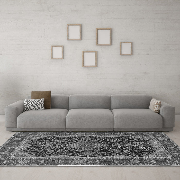 Machine Washable Persian Gray Traditional Rug in a Living Room,, wshtr2577gry