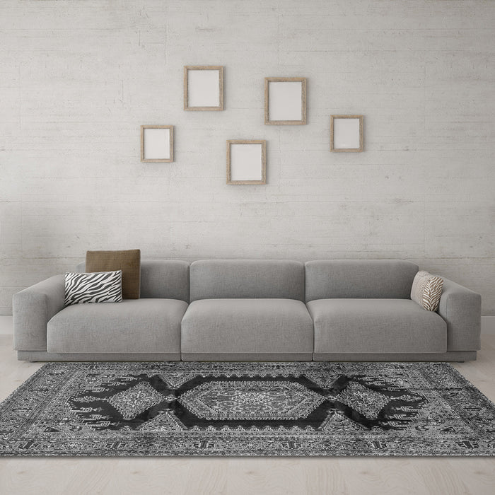 Machine Washable Persian Gray Traditional Rug in a Living Room,, wshtr2578gry