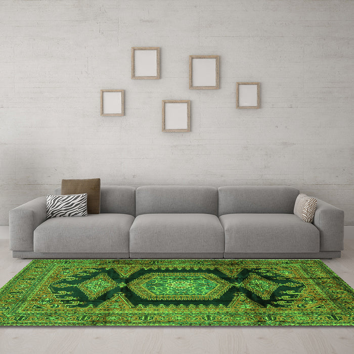 Machine Washable Persian Green Traditional Area Rugs in a Living Room,, wshtr2578grn