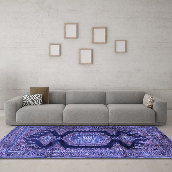 Machine Washable Persian Blue Traditional Rug in a Living Room, wshtr2578blu