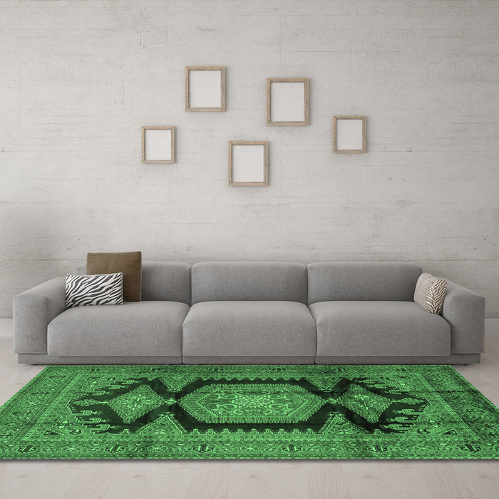 Machine Washable Persian Emerald Green Traditional Area Rugs in a Living Room,, wshtr2578emgrn