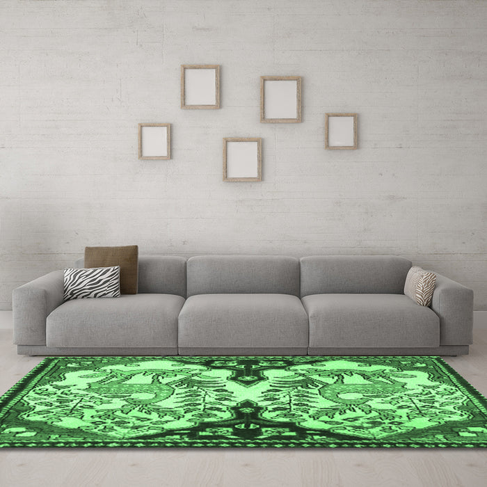 Machine Washable Persian Emerald Green Traditional Area Rugs in a Living Room,, wshtr2579emgrn