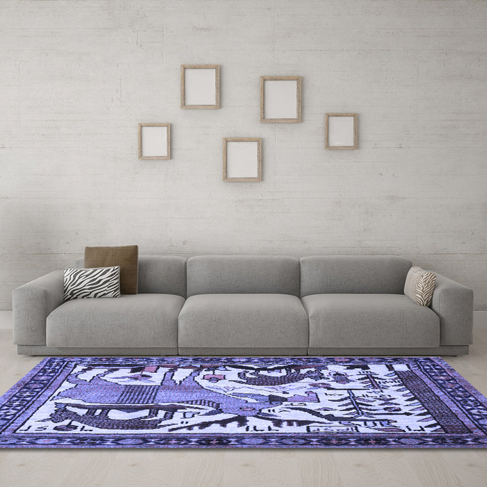 Machine Washable Animal Blue Traditional Rug in a Living Room, wshtr2580blu