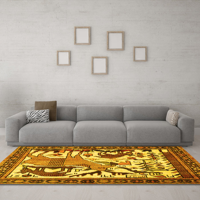 Machine Washable Animal Yellow Traditional Rug in a Living Room, wshtr2580yw