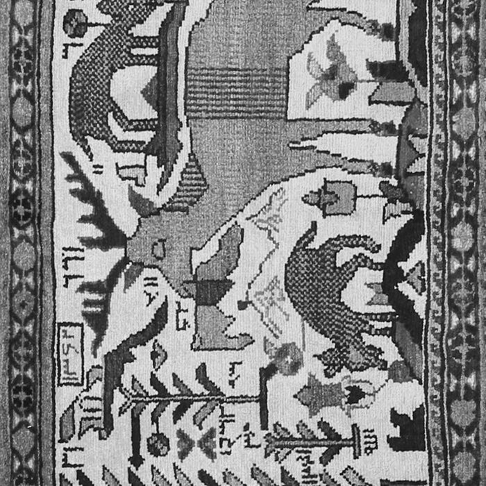 Serging Thickness of Machine Washable Animal Gray Traditional Rug, wshtr2580gry