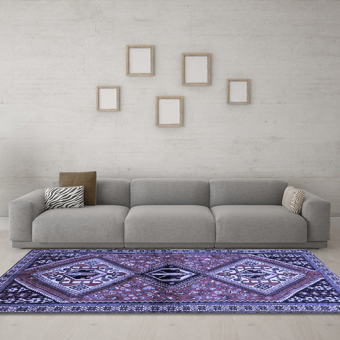 Machine Washable Persian Blue Traditional Rug in a Living Room, wshtr2581blu