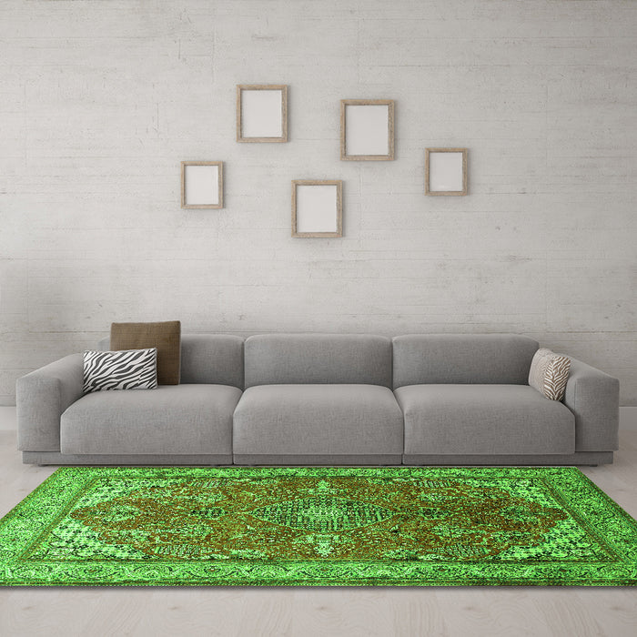 Machine Washable Medallion Green Traditional Area Rugs in a Living Room,, wshtr258grn