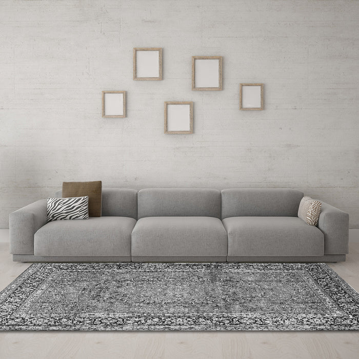 Machine Washable Persian Gray Traditional Rug in a Living Room,, wshtr2593gry