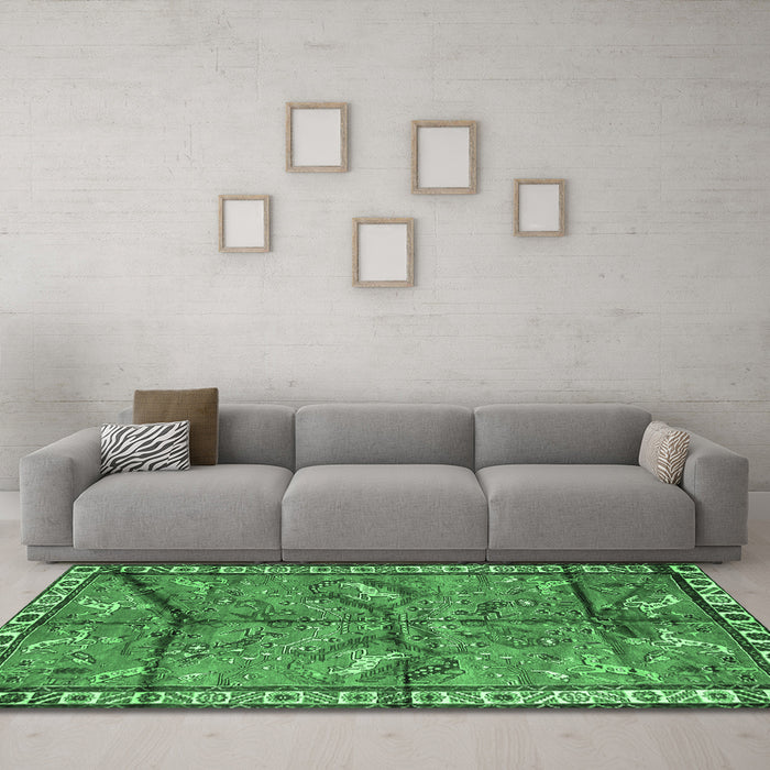 Machine Washable Animal Emerald Green Traditional Area Rugs in a Living Room,, wshtr2595emgrn