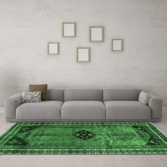 Machine Washable Persian Emerald Green Traditional Area Rugs in a Living Room,, wshtr2596emgrn