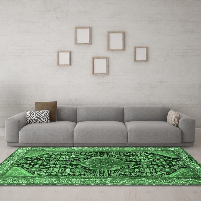 Machine Washable Persian Emerald Green Traditional Area Rugs in a Living Room,, wshtr259emgrn