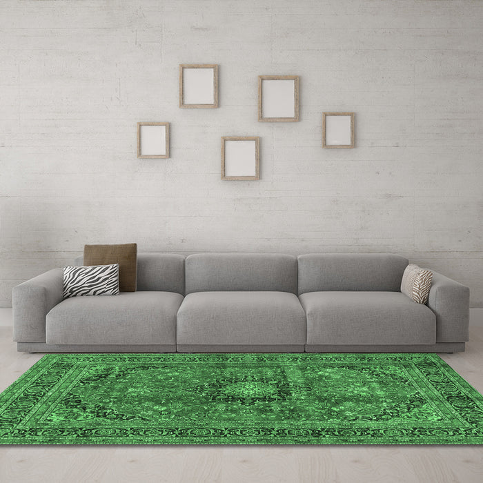 Machine Washable Medallion Emerald Green Traditional Area Rugs in a Living Room,, wshtr2601emgrn