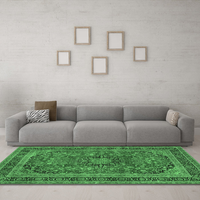 Machine Washable Medallion Emerald Green Traditional Area Rugs in a Living Room,, wshtr2602emgrn