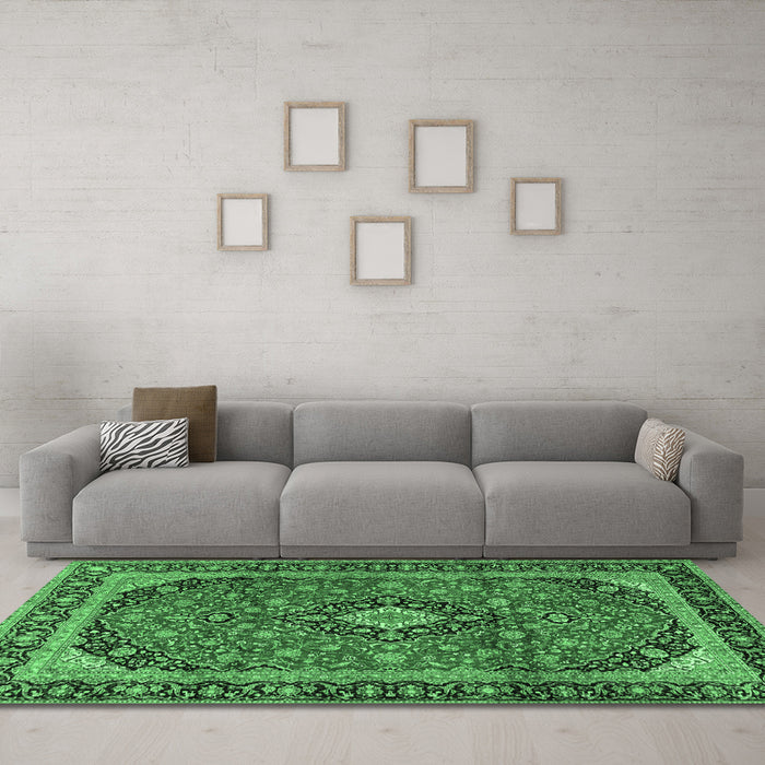 Machine Washable Persian Emerald Green Traditional Area Rugs in a Living Room,, wshtr2603emgrn