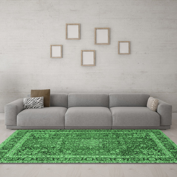 Machine Washable Persian Emerald Green Traditional Area Rugs in a Living Room,, wshtr2604emgrn