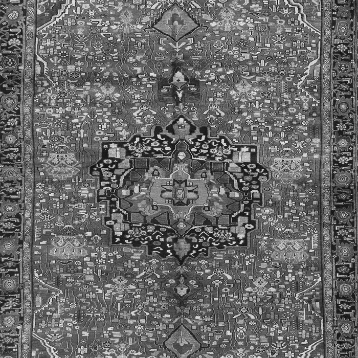 Serging Thickness of Machine Washable Persian Gray Traditional Rug, wshtr2606gry