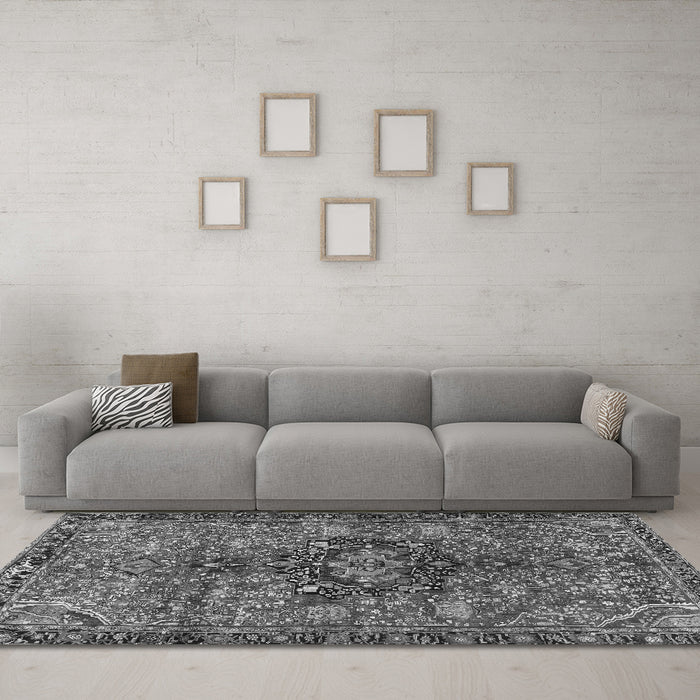 Machine Washable Persian Gray Traditional Rug in a Living Room,, wshtr2606gry