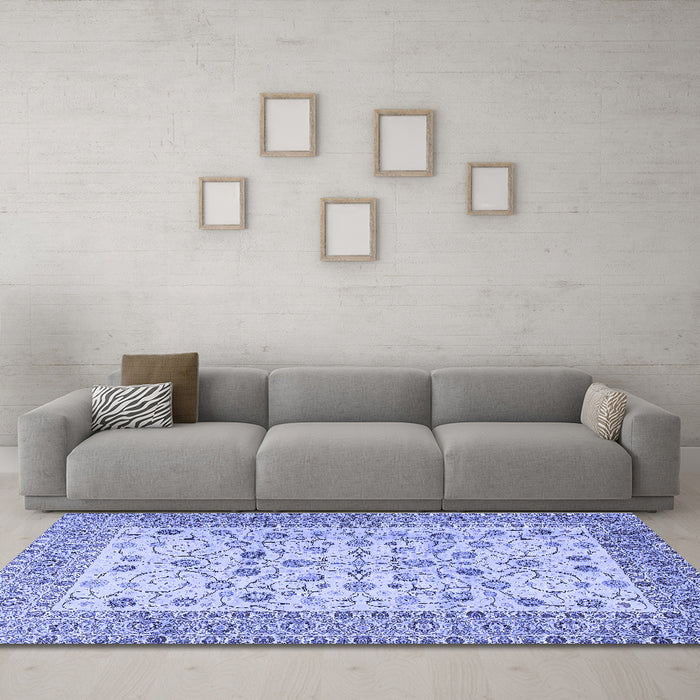 Machine Washable Persian Blue Traditional Rug in a Living Room, wshtr2608blu