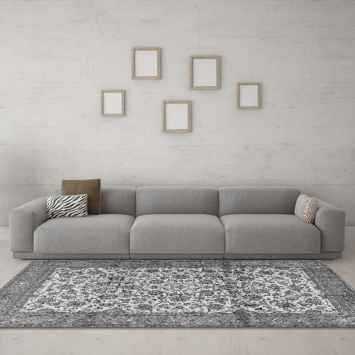 Machine Washable Persian Gray Traditional Rug in a Living Room,, wshtr2609gry