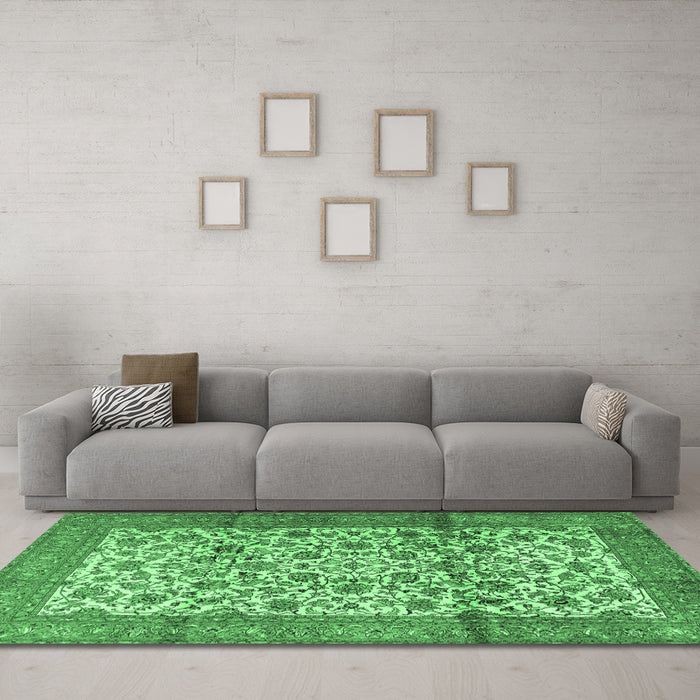 Machine Washable Persian Emerald Green Traditional Area Rugs in a Living Room,, wshtr2609emgrn
