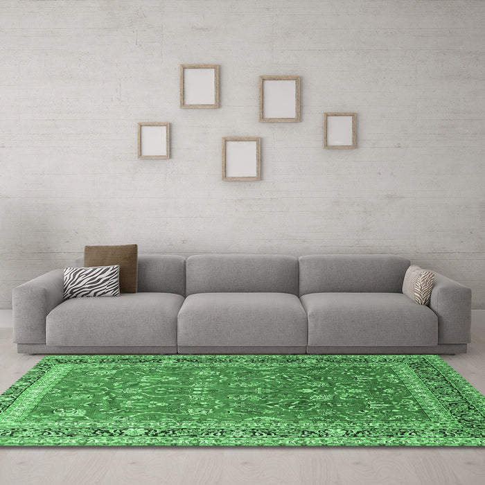Machine Washable Persian Emerald Green Traditional Area Rugs in a Living Room,, wshtr260emgrn