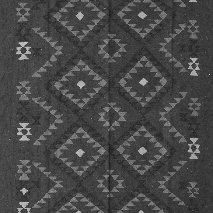 Serging Thickness of Machine Washable Southwestern Gray Country Rug, wshtr2611gry