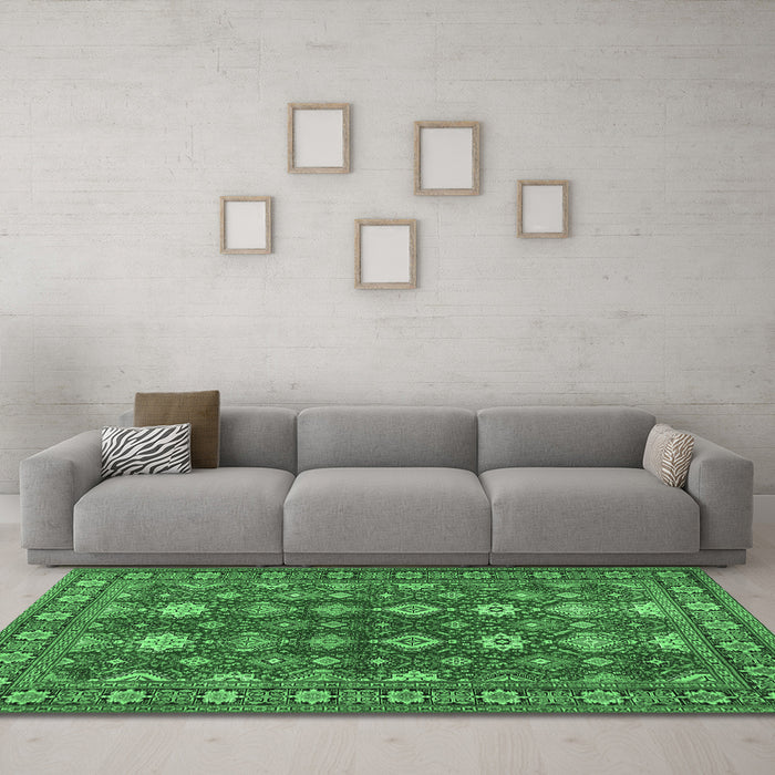 Machine Washable Persian Emerald Green Traditional Area Rugs in a Living Room,, wshtr2612emgrn
