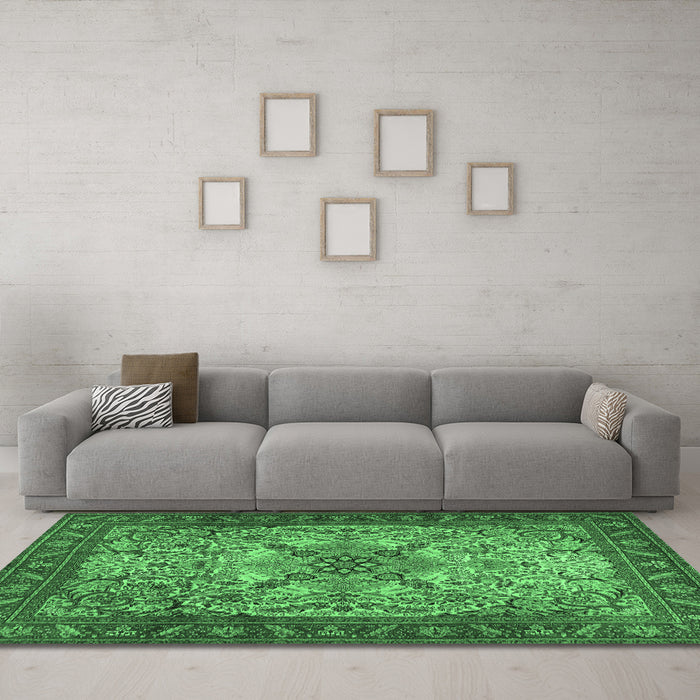 Machine Washable Persian Emerald Green Traditional Area Rugs in a Living Room,, wshtr2613emgrn