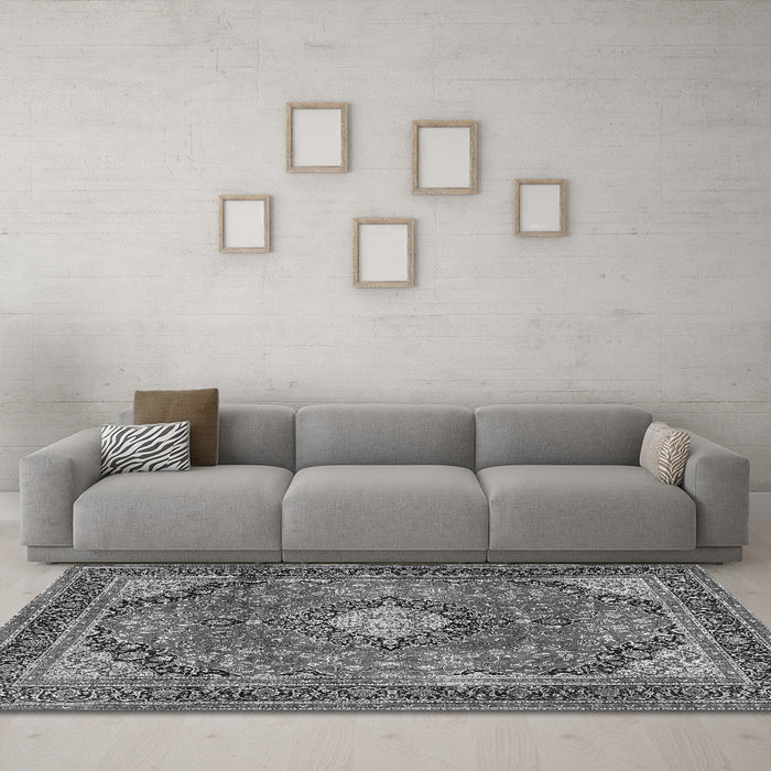 Machine Washable Medallion Gray Traditional Rug in a Living Room,, wshtr2614gry