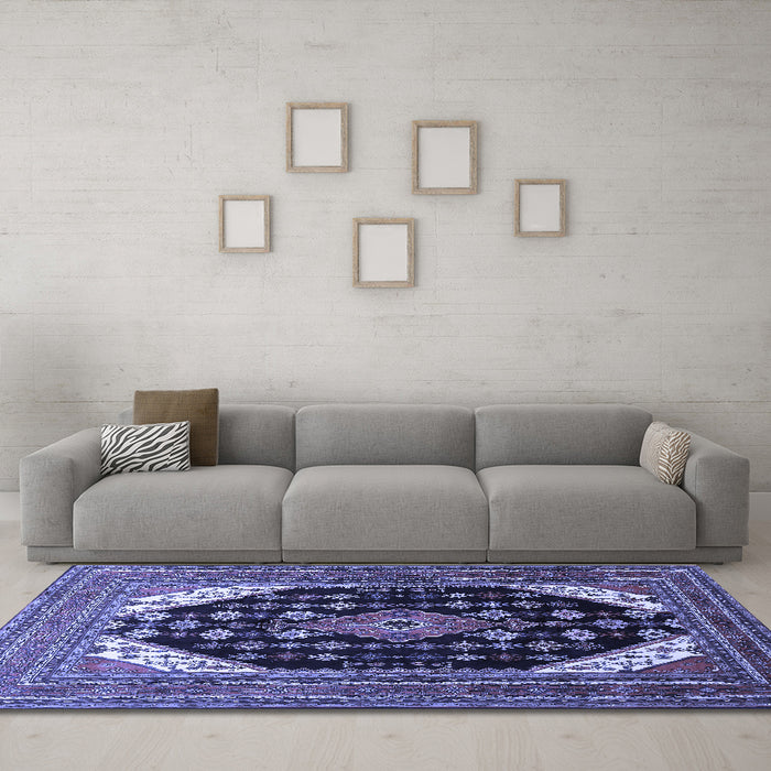 Machine Washable Medallion Blue Traditional Rug in a Living Room, wshtr261blu