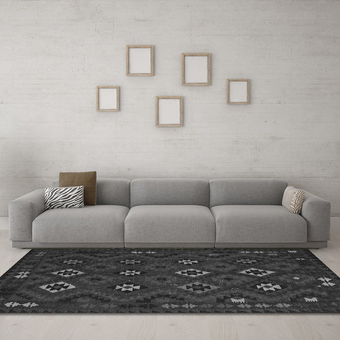 Machine Washable Southwestern Gray Country Rug in a Living Room,, wshtr2624gry