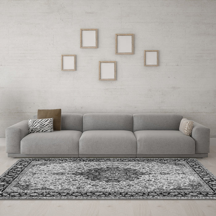 Machine Washable Medallion Gray Traditional Rug in a Living Room,, wshtr2625gry