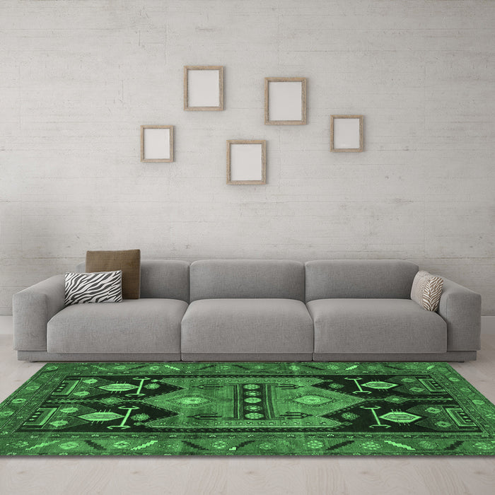 Machine Washable Persian Emerald Green Traditional Area Rugs in a Living Room,, wshtr2627emgrn