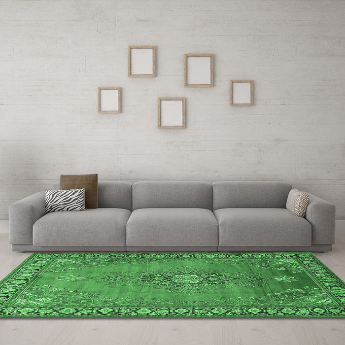 Machine Washable Medallion Emerald Green Traditional Area Rugs in a Living Room,, wshtr262emgrn