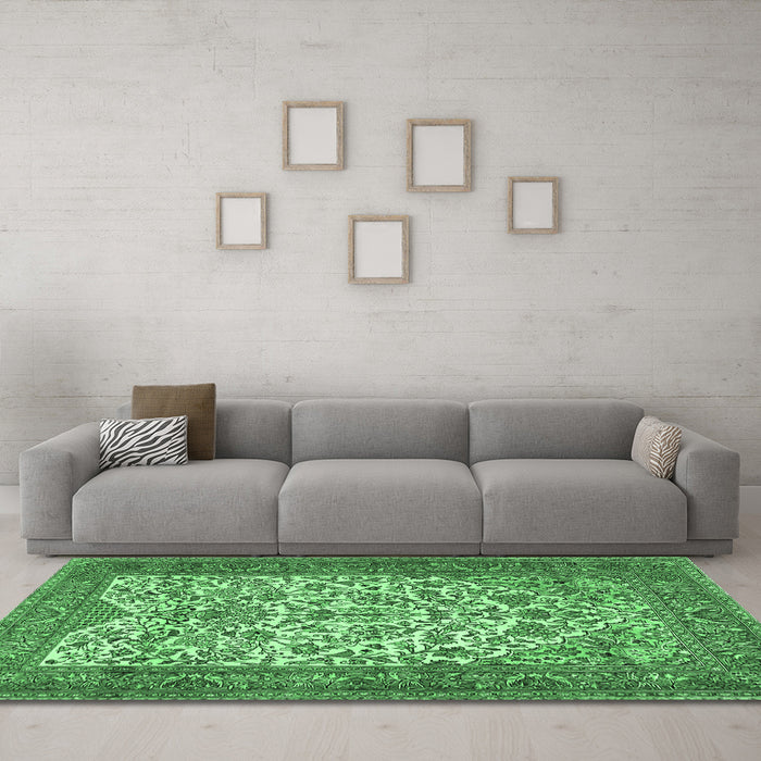 Machine Washable Persian Emerald Green Traditional Area Rugs in a Living Room,, wshtr2630emgrn