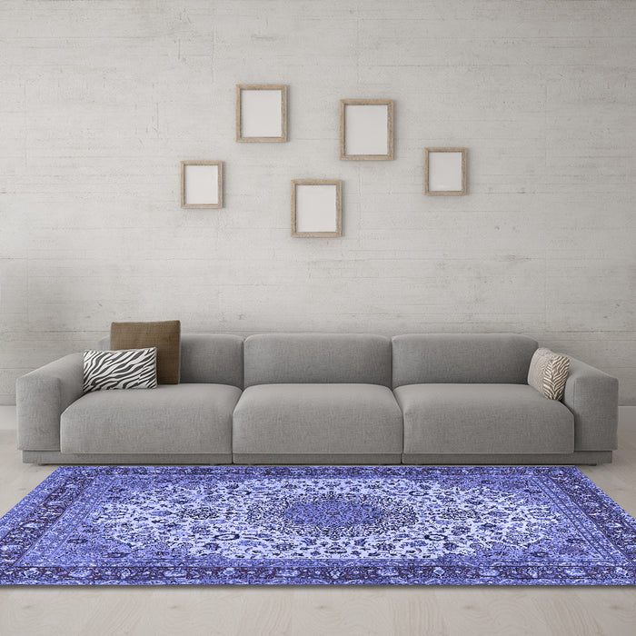 Machine Washable Persian Blue Traditional Rug in a Living Room, wshtr2632blu