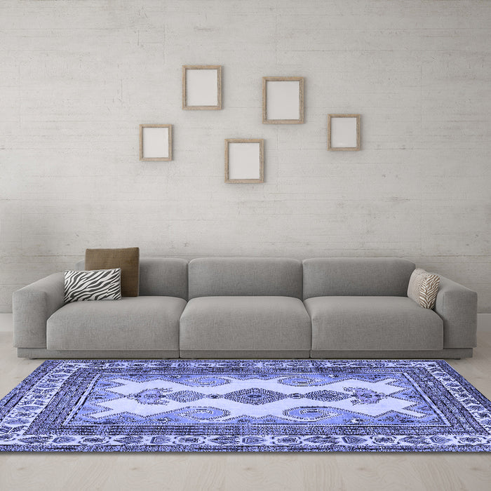 Machine Washable Persian Blue Traditional Rug in a Living Room, wshtr2633blu