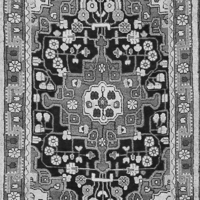 Serging Thickness of Machine Washable Persian Gray Traditional Rug, wshtr2637gry