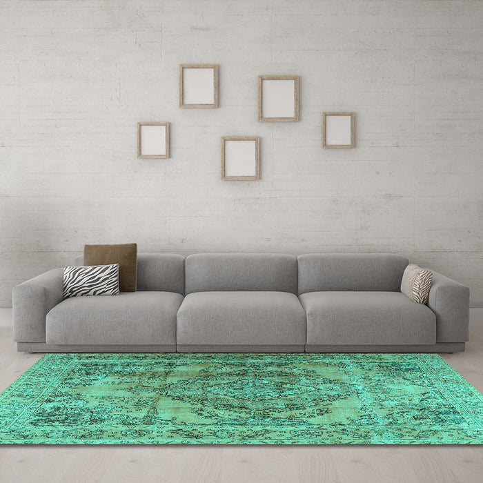 Machine Washable Persian Turquoise Traditional Area Rugs in a Living Room,, wshtr2641turq
