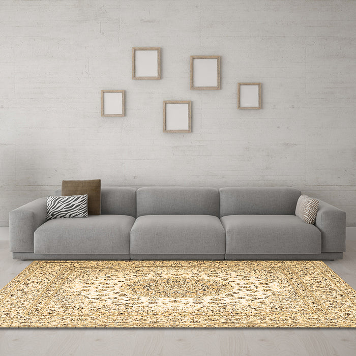 Machine Washable Persian Brown Traditional Rug in a Living Room,, wshtr2644brn